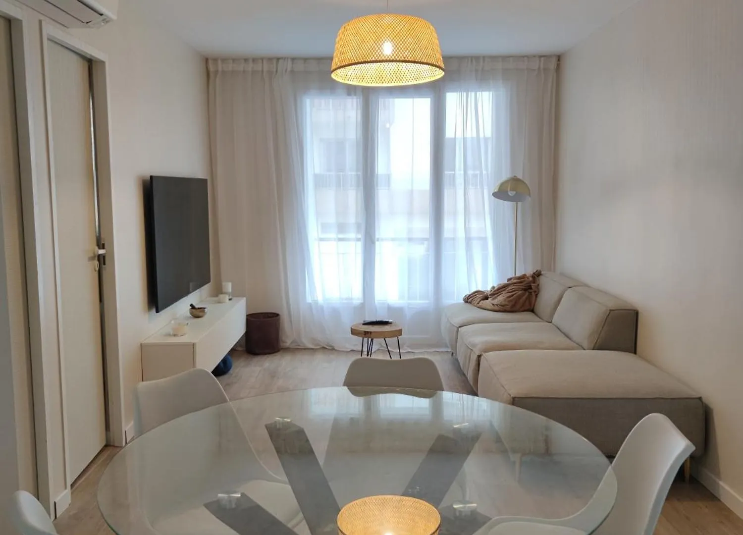Superbe 3 Chambres Au Centre D'Antibes Ac, Parking, Wifi